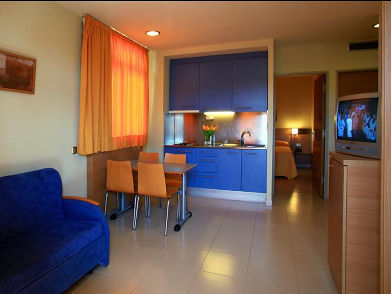 Aqua Hotel Nostre Mar Apartments ピネダ・デ・マール エクステリア 写真