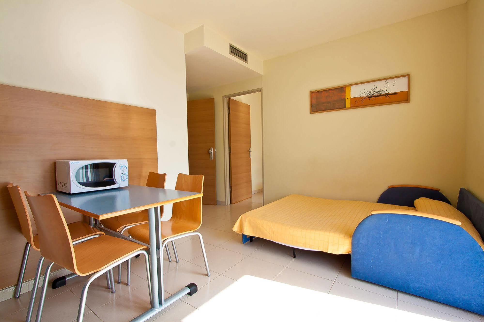 Aqua Hotel Nostre Mar Apartments ピネダ・デ・マール エクステリア 写真