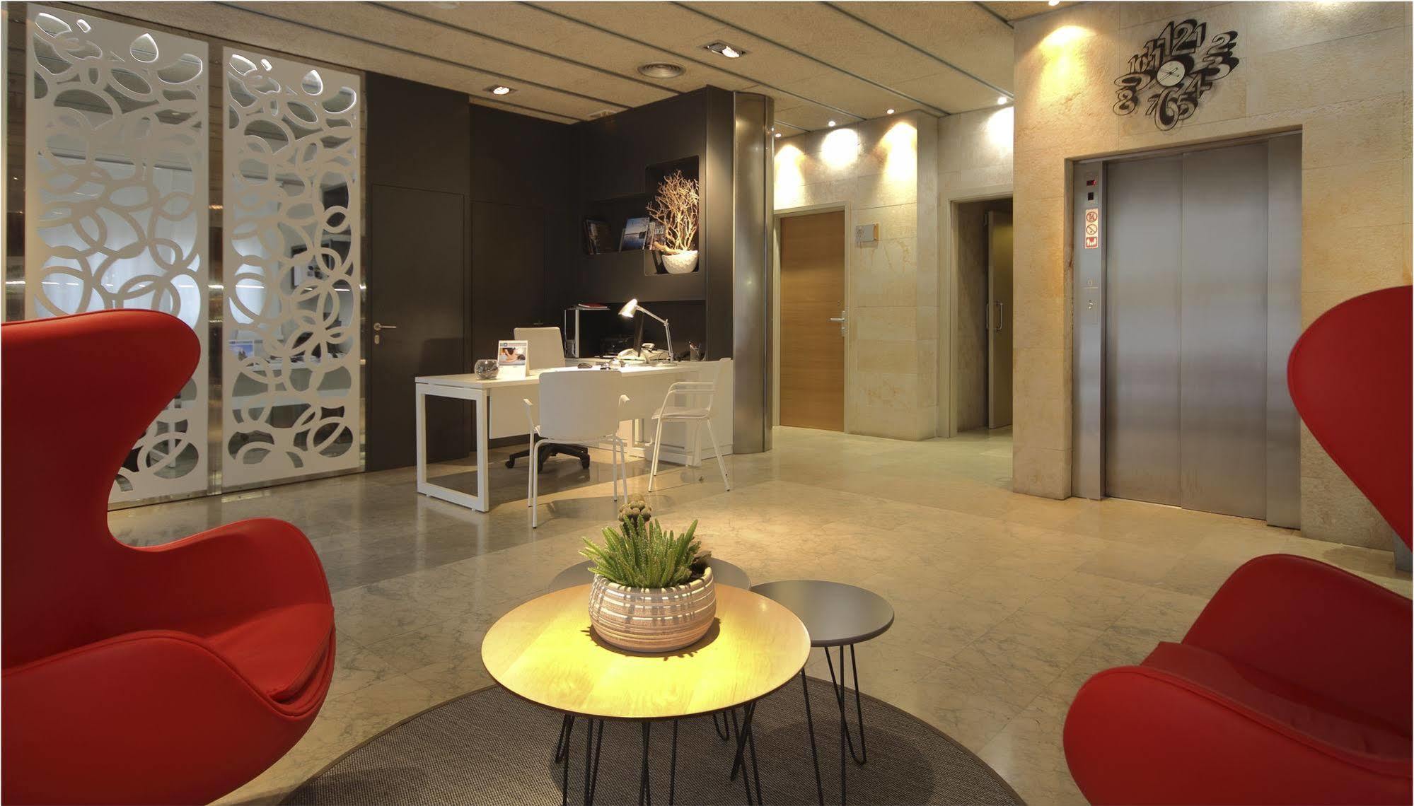 Aqua Hotel Nostre Mar Apartments ピネダ・デ・マール エクステリア 写真
